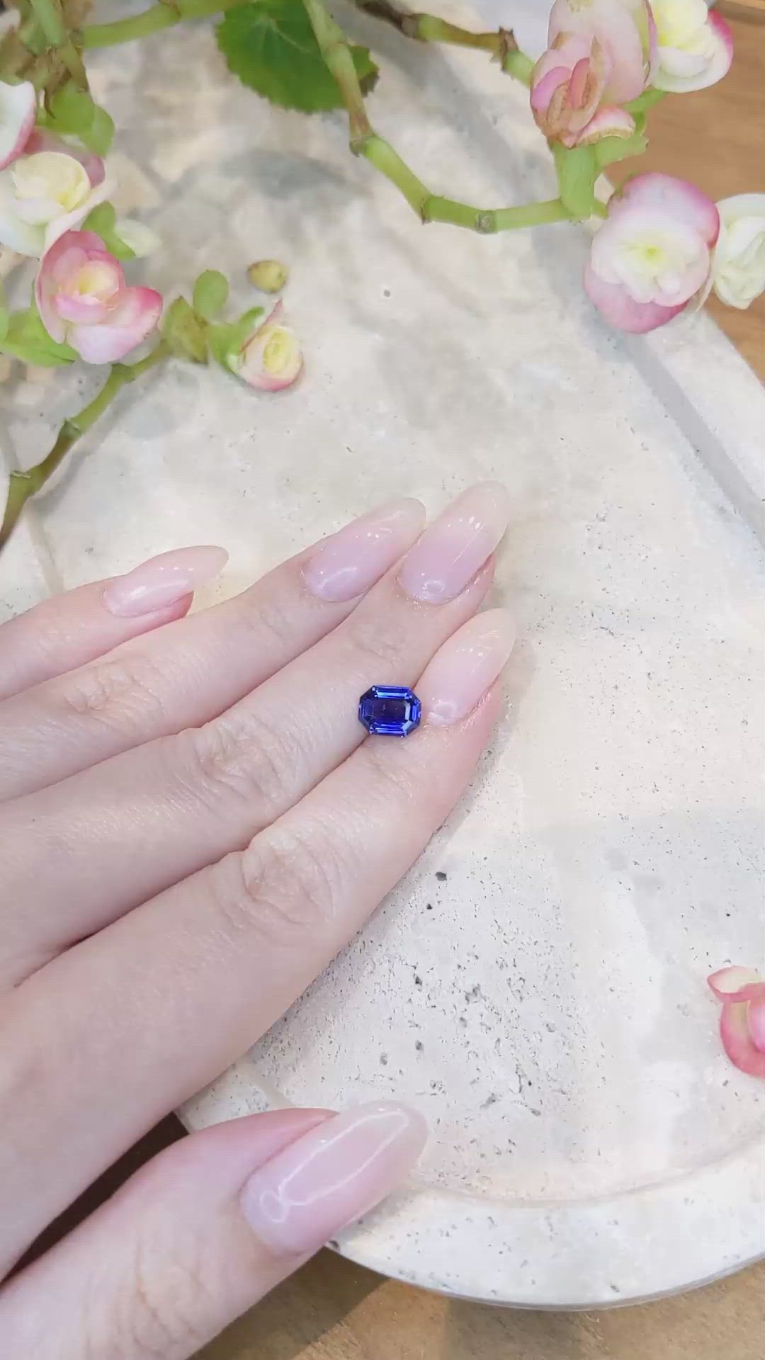 2.20 Ct. Blue Sapphire from Ceylon (Sri Lanka) Size Video