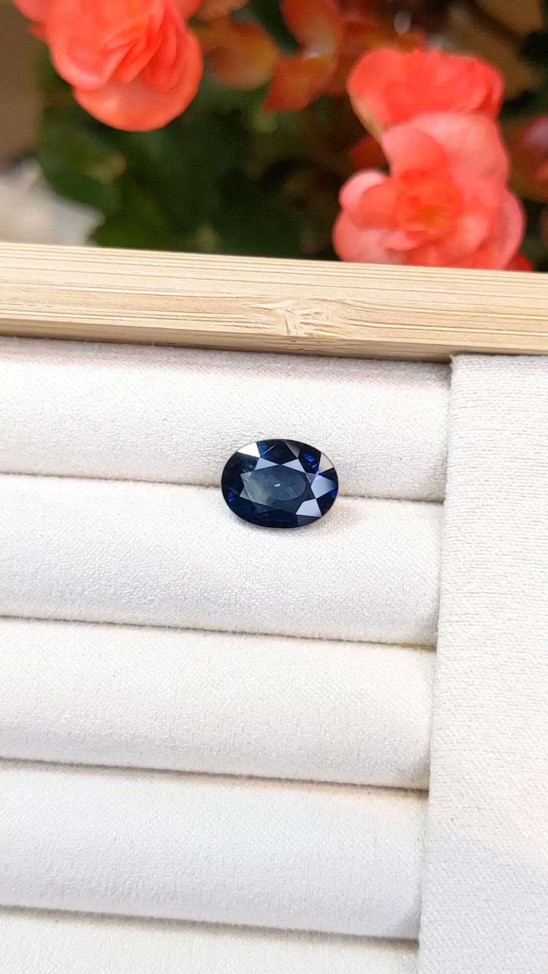 6.61 Ct. Blue Sapphire from Ceylon (Sri Lanka) Size Video
