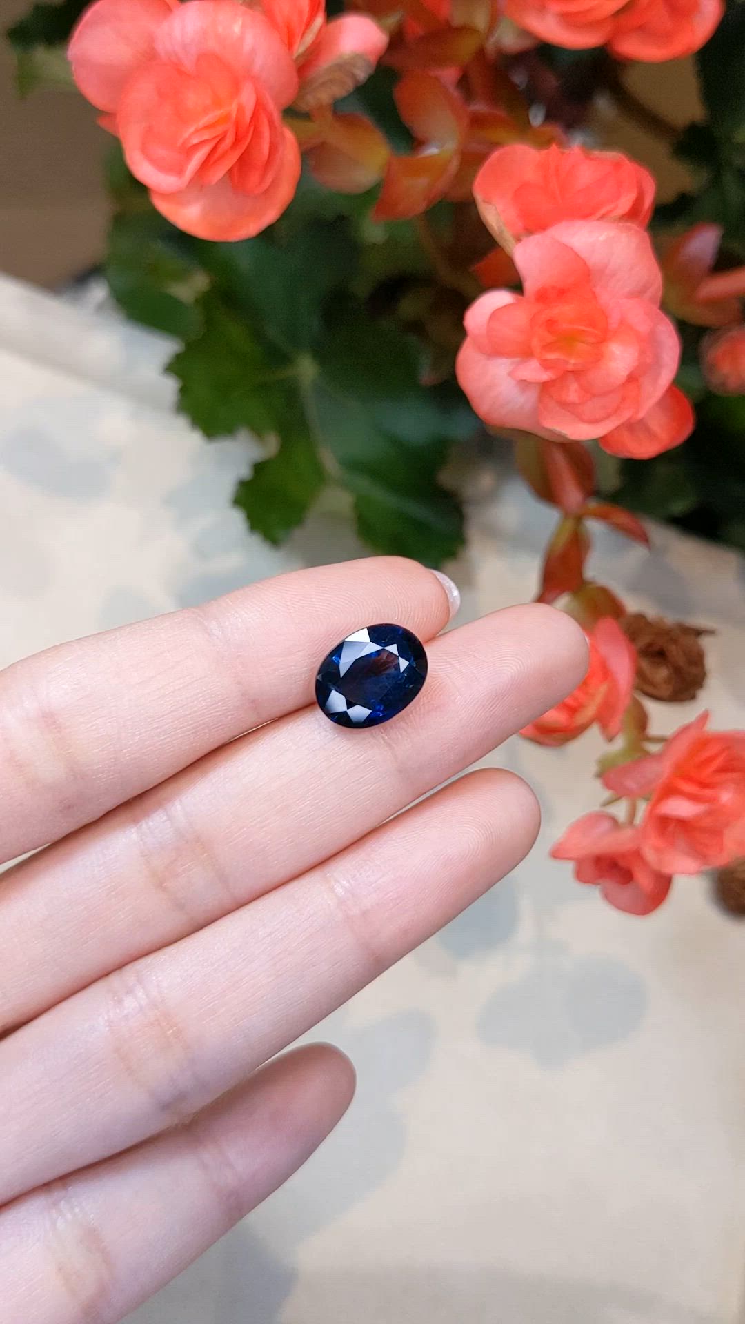 6.61 Ct. Blue Sapphire from Ceylon (Sri Lanka) Size Video