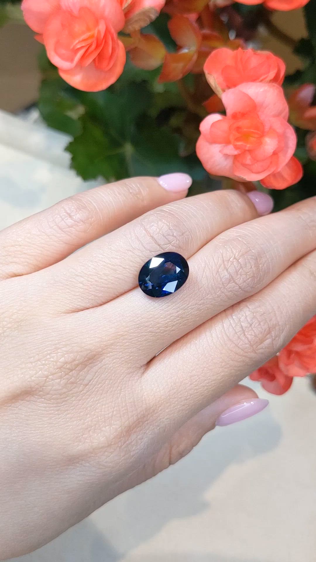 6.61 Ct. Blue Sapphire from Ceylon (Sri Lanka) Size Video