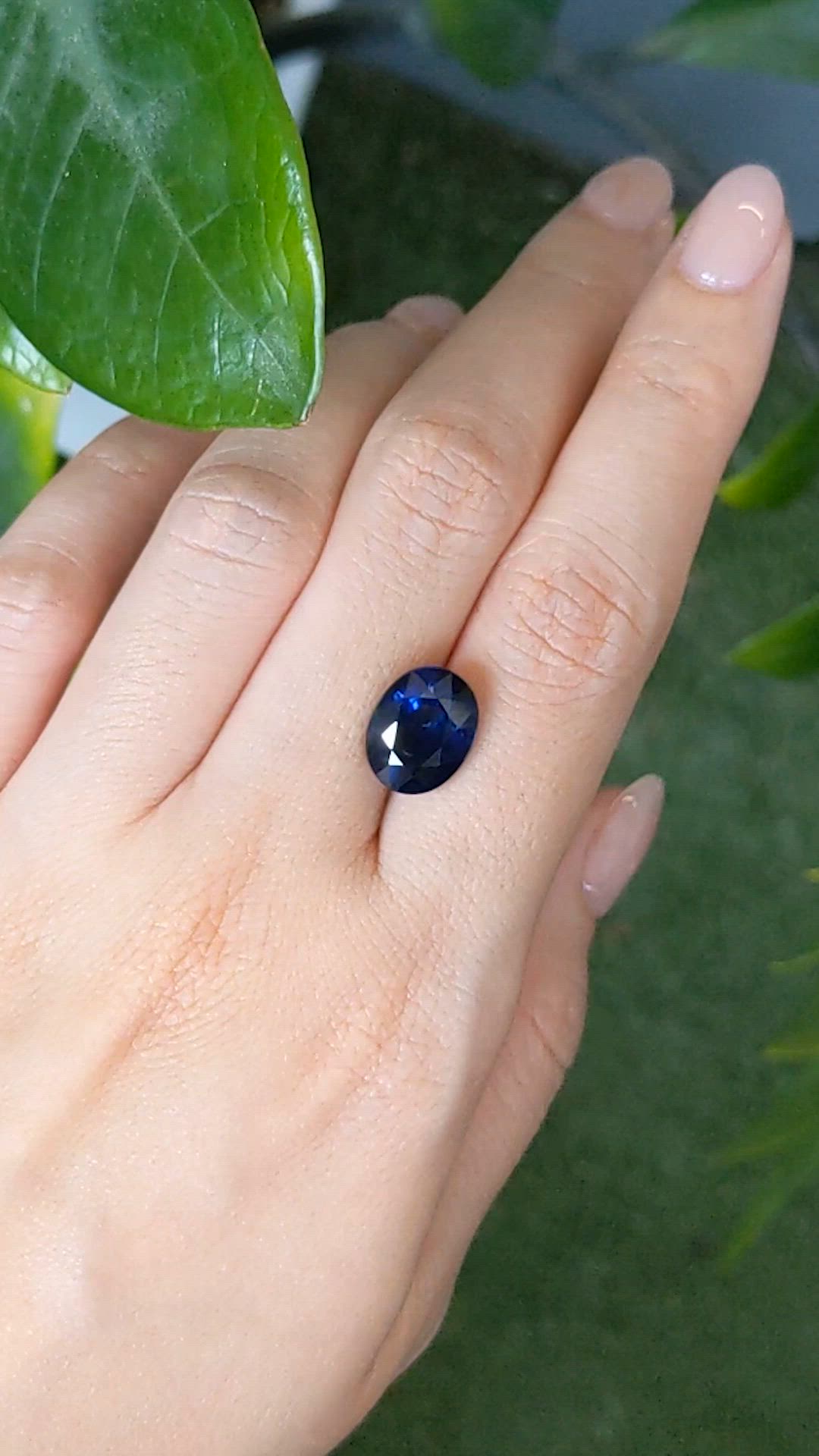 6.61 Ct. Blue Sapphire from Ceylon (Sri Lanka) Size Video