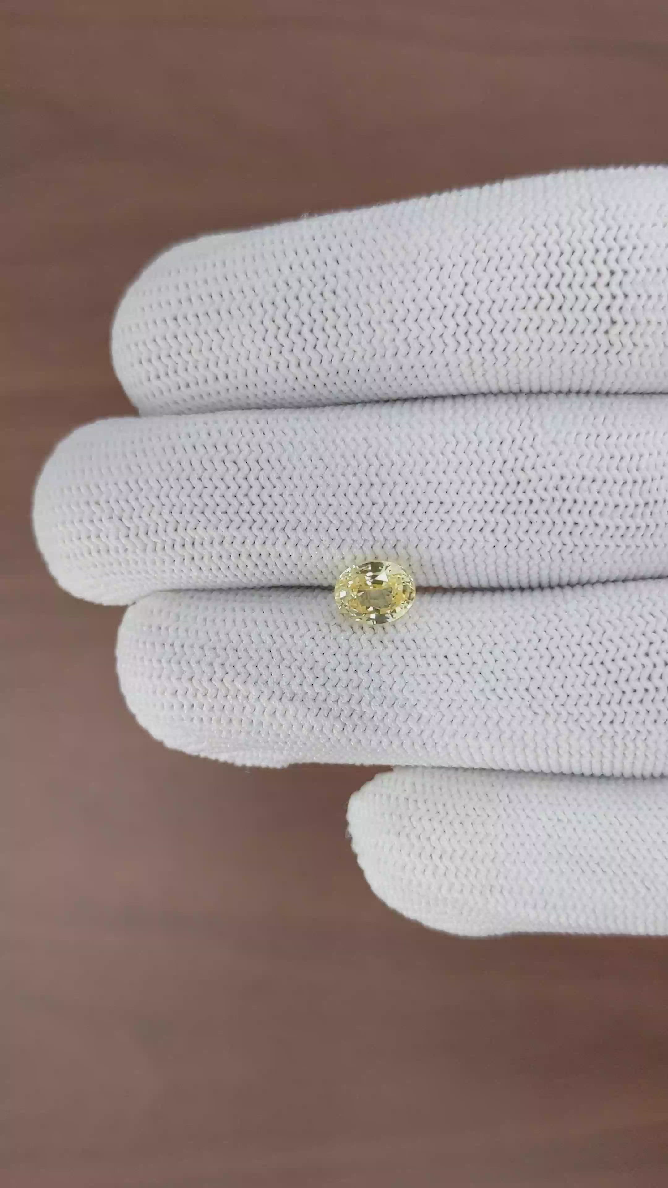 1.59 Ct. Yellow Sapphire from Ceylon (Sri Lanka) Size Video