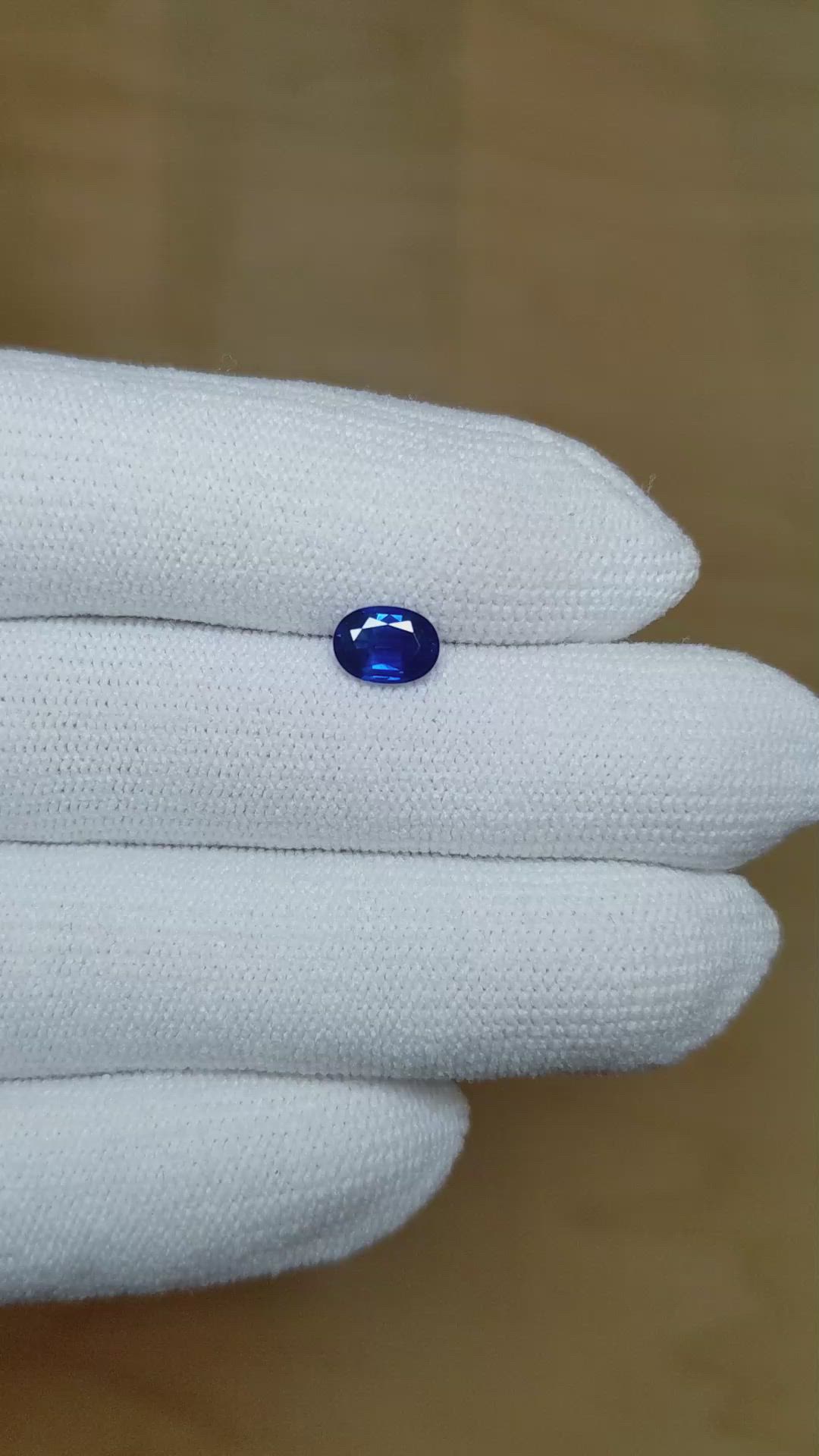 0.79 Ct. Blue Sapphire from Ceylon (Sri Lanka) Size Video