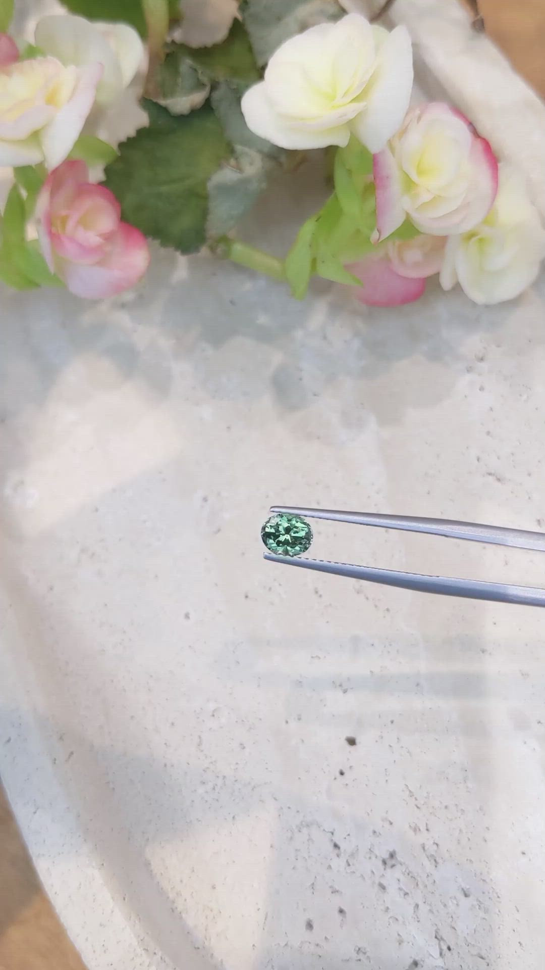 0.94 Ct. Bluish Green Sapphire from Montana Size Video
