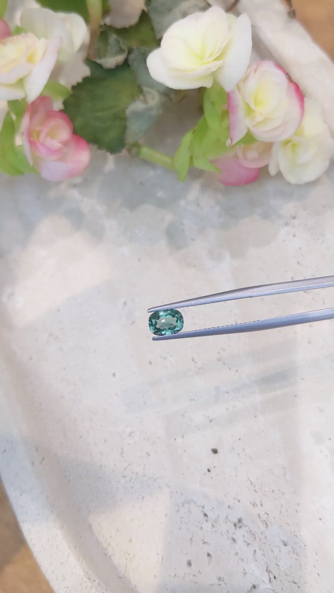 0.94 Ct. Bluish Green Sapphire from Montana Size Video