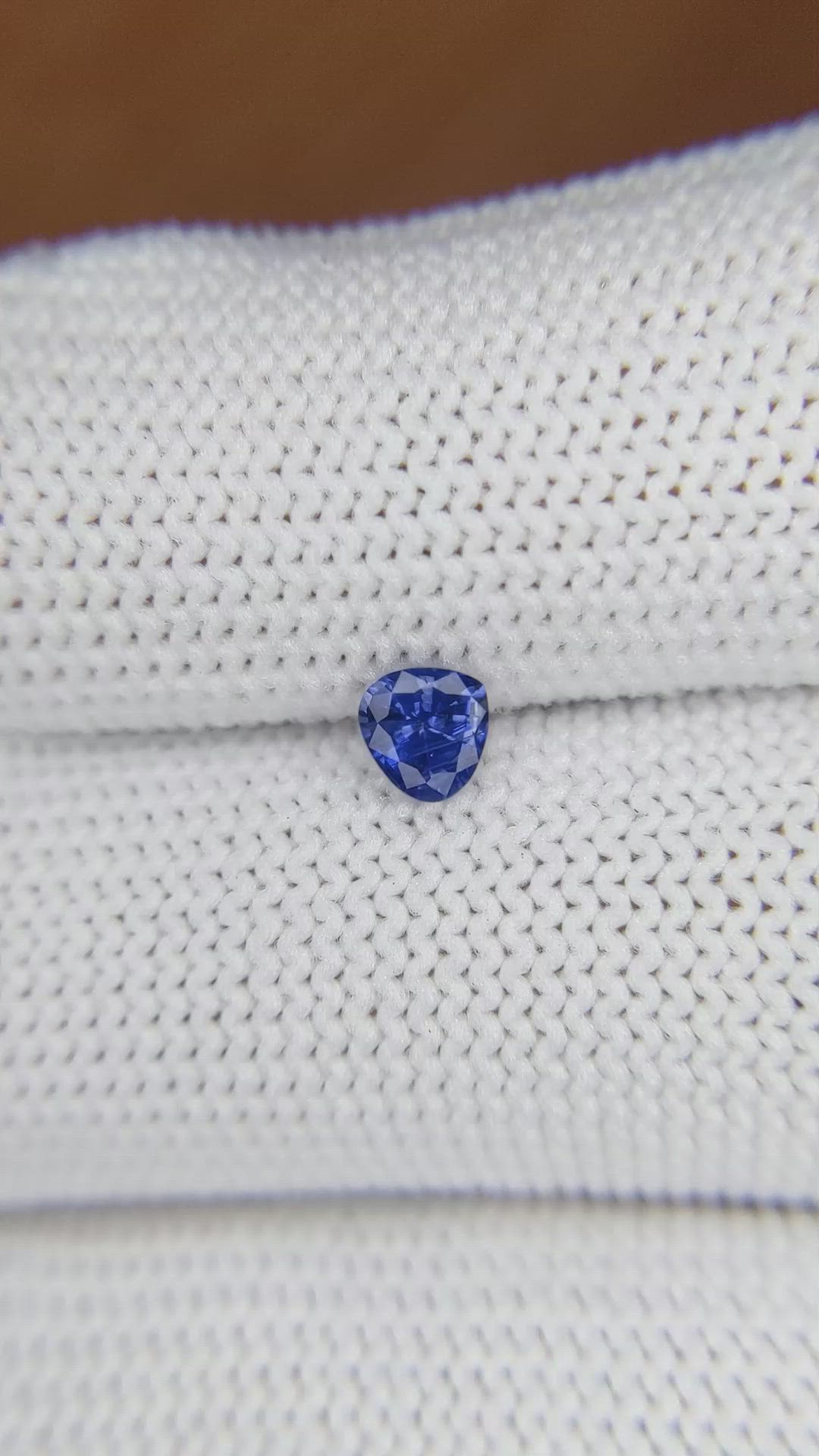 0.36 Ct. Blue Sapphire from Ceylon (Sri Lanka) Size Video