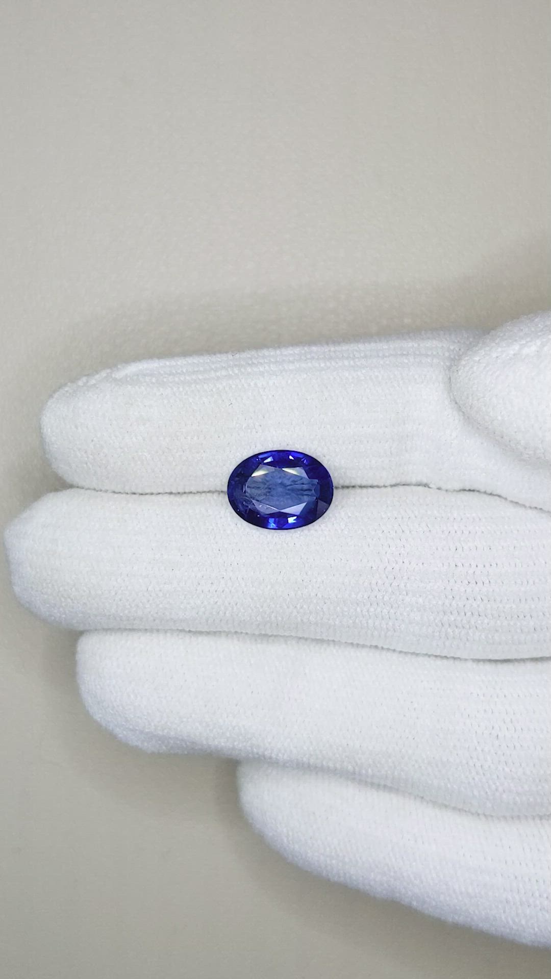3.38 Ct. Blue Sapphire from Ceylon (Sri Lanka) Size Video