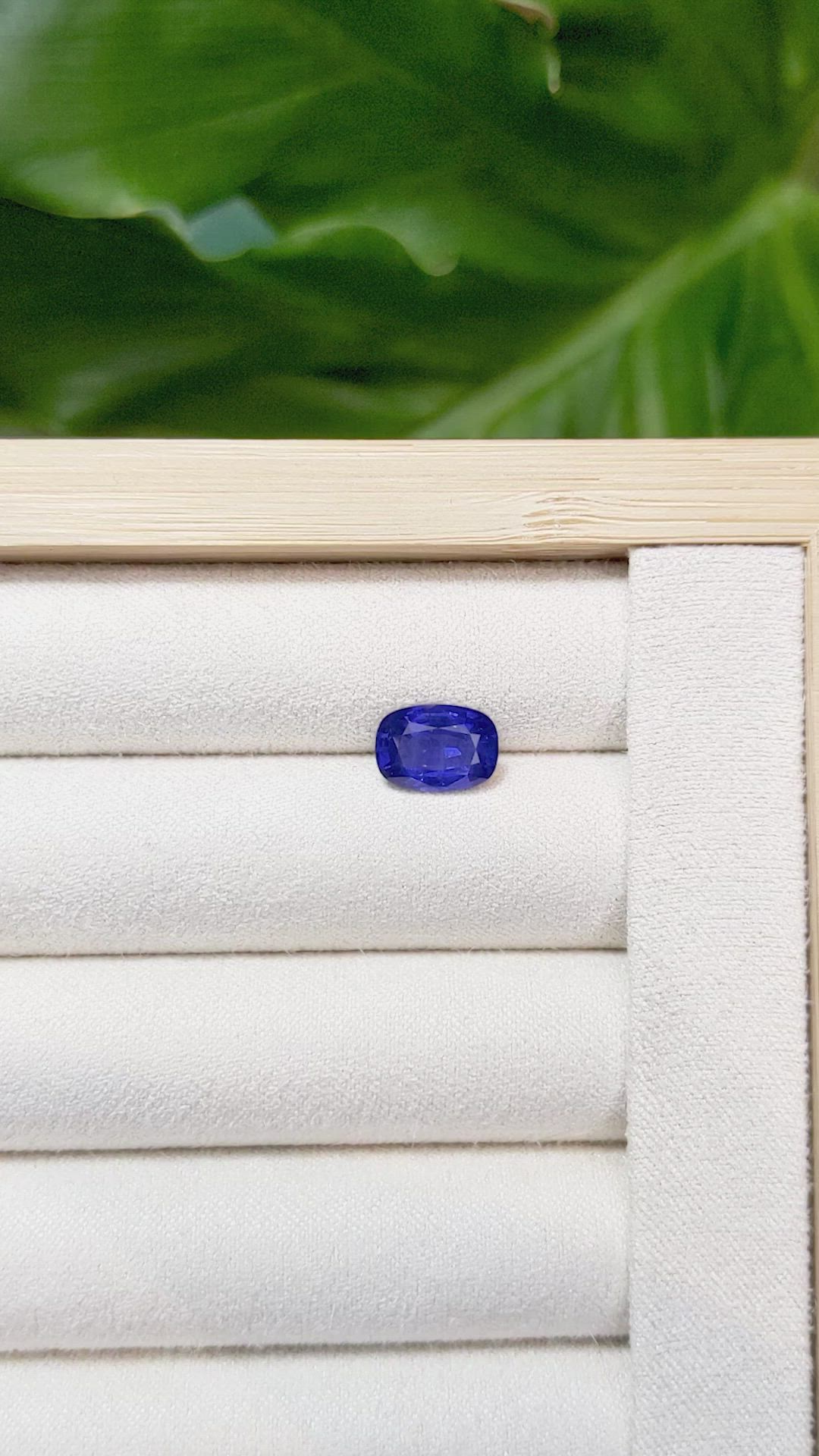 2.92 Ct. Blue Sapphire from Ceylon (Sri Lanka) Size Video
