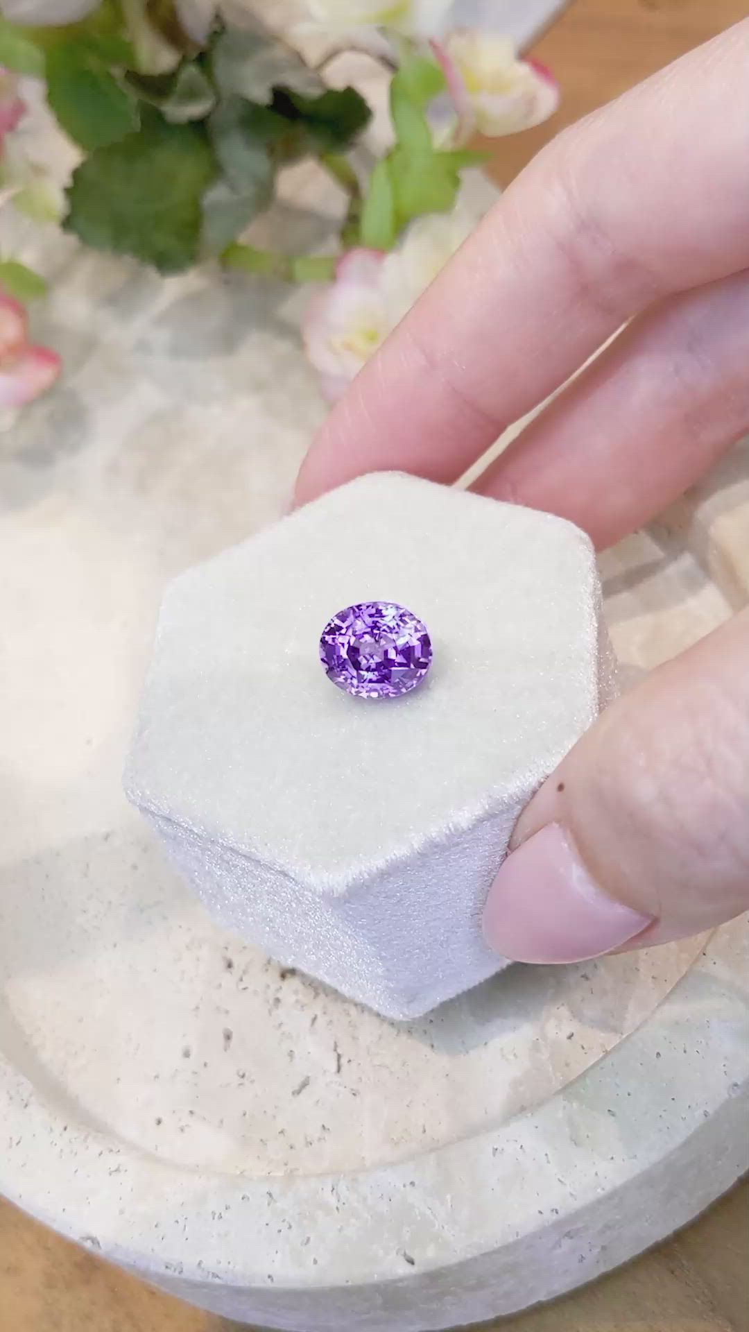 5.00 Ct. Purple Sapphire from Ceylon (Sri Lanka) Size Video