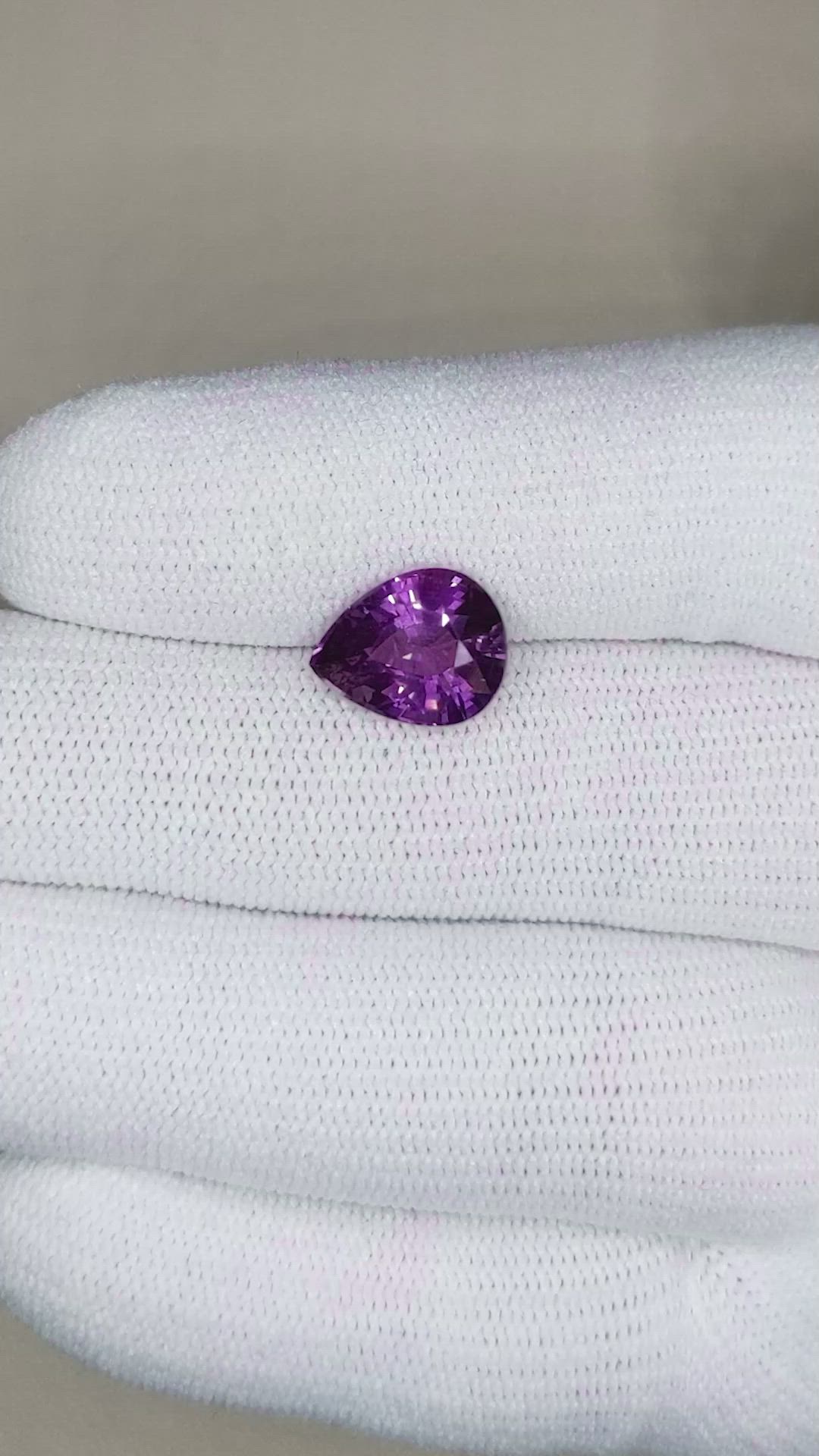 4.56 Ct. Purple Sapphire from Ceylon (Sri Lanka) Size Video