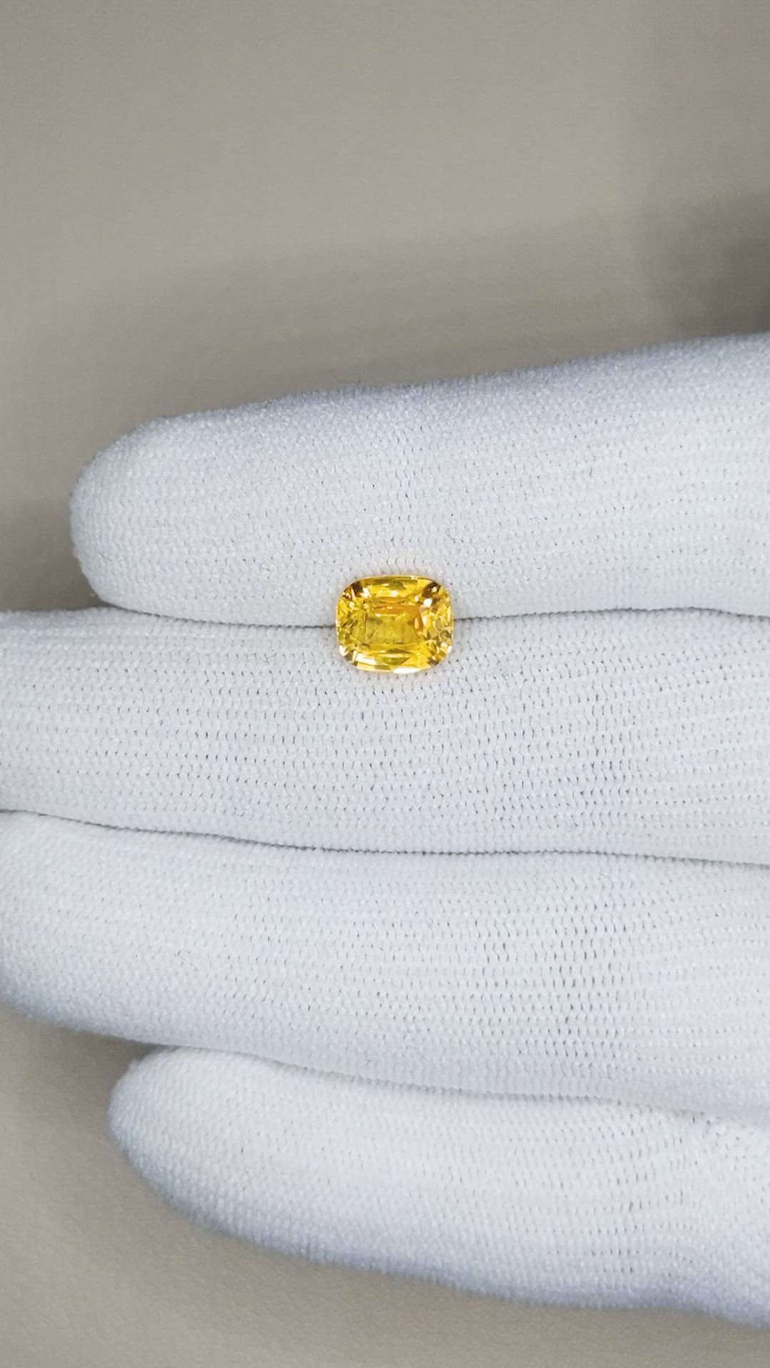 3.06 Ct. Orangish Yellow Sapphire from Ceylon (Sri Lanka) Size Video