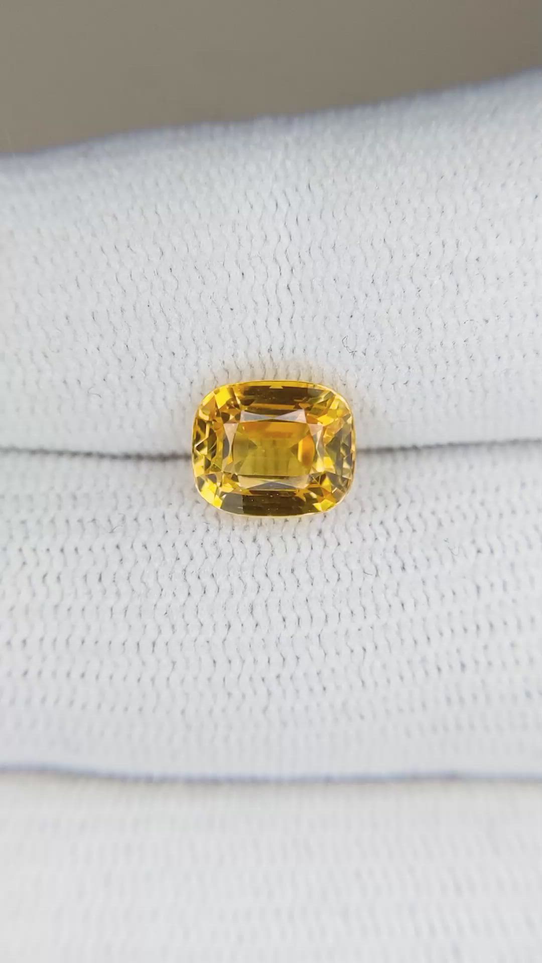3.06 Ct. Orangish Yellow Sapphire from Ceylon (Sri Lanka) Size Video