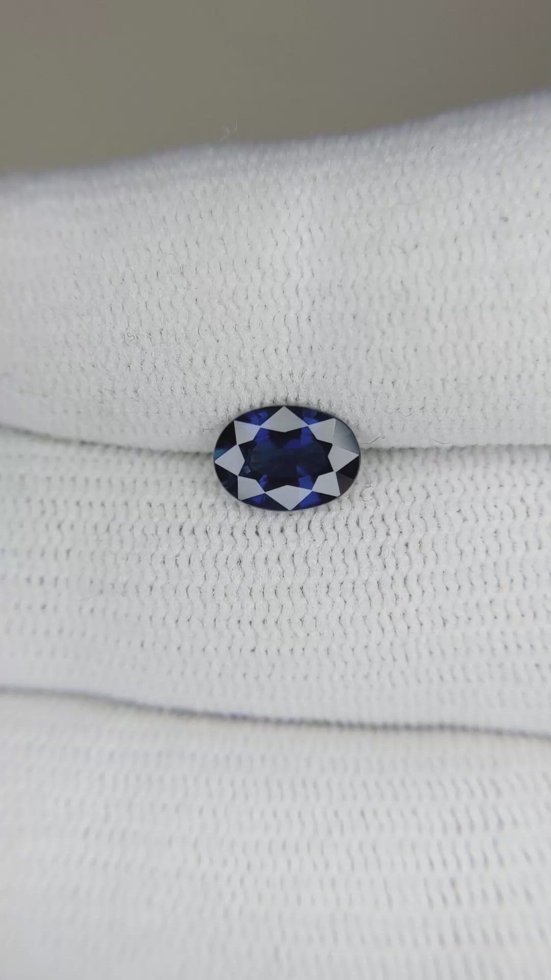 1.26 Ct. Blue Sapphire from Ceylon (Sri Lanka) Size Video