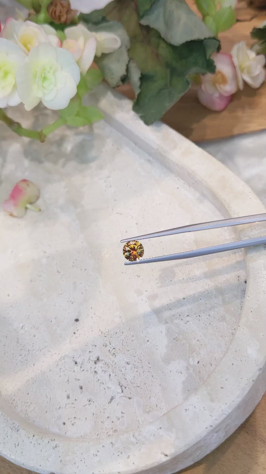 1.16 Ct. Bi Color Sapphire from Montana Size Video