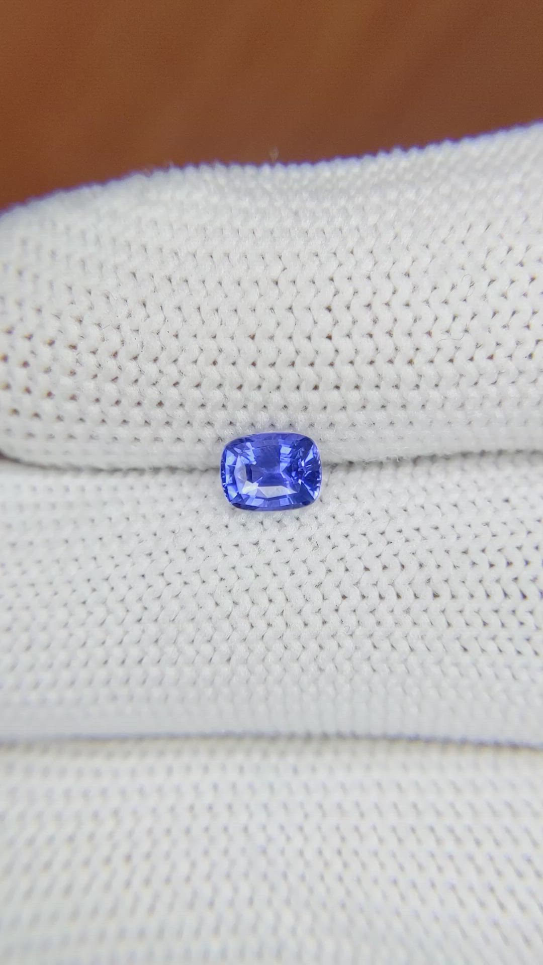 0.71 Ct. Blue Sapphire from Ceylon (Sri Lanka) Size Video