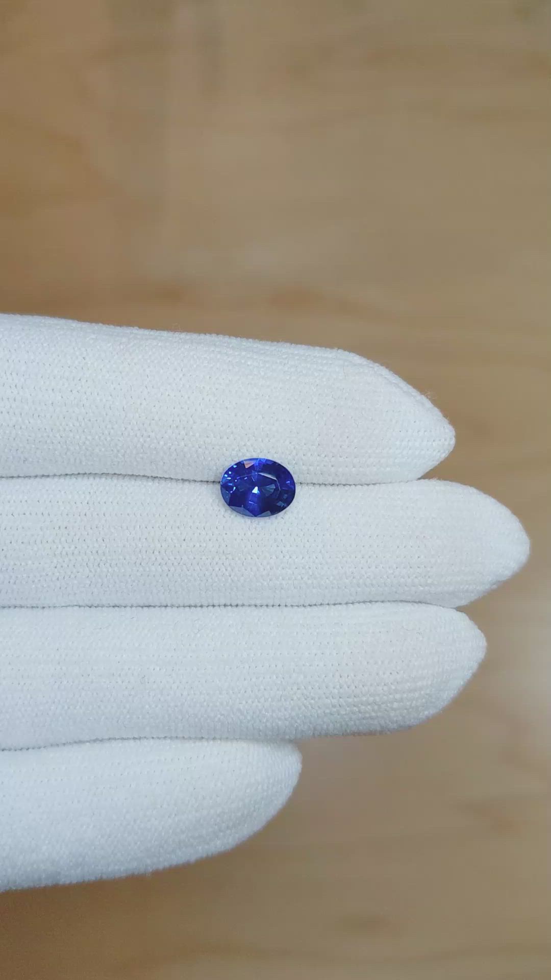 1.79 Ct. Blue Sapphire from Ceylon (Sri Lanka) Size Video