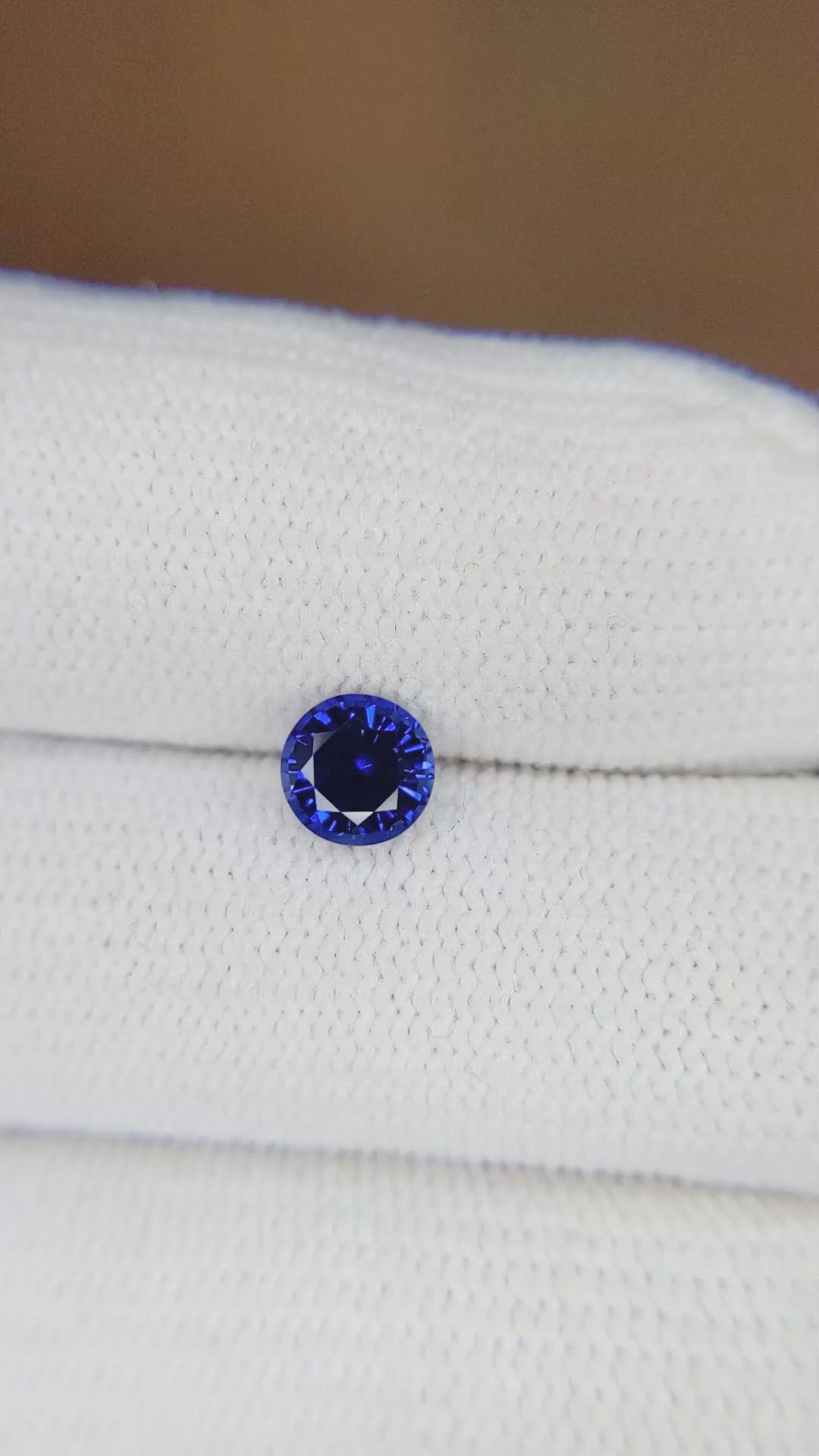 0.82 Ct. Blue Sapphire from Ceylon (Sri Lanka) Size Video