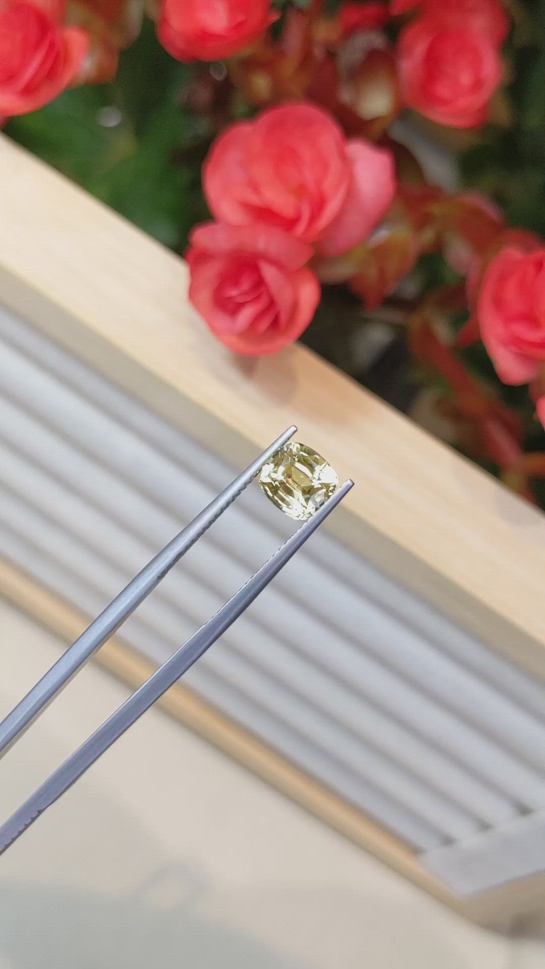 2.00 Ct. Yellow Sapphire from Ceylon (Sri Lanka) Size Video