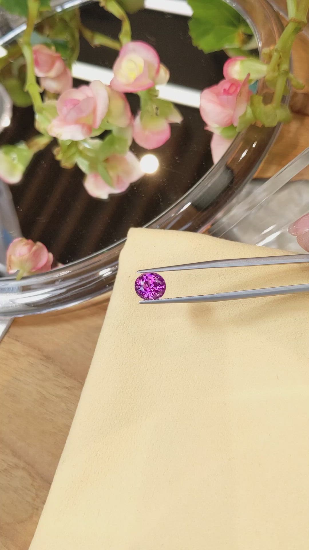 2.65 Ct. Pink Sapphire from Ceylon (Sri Lanka) Size Video