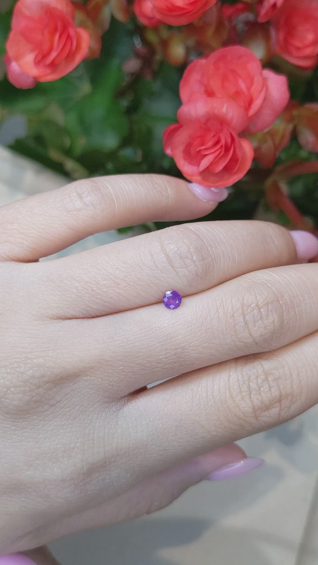 0.25 Ct. Pinkish Purple Sapphire from Ceylon (Sri Lanka) Size Video