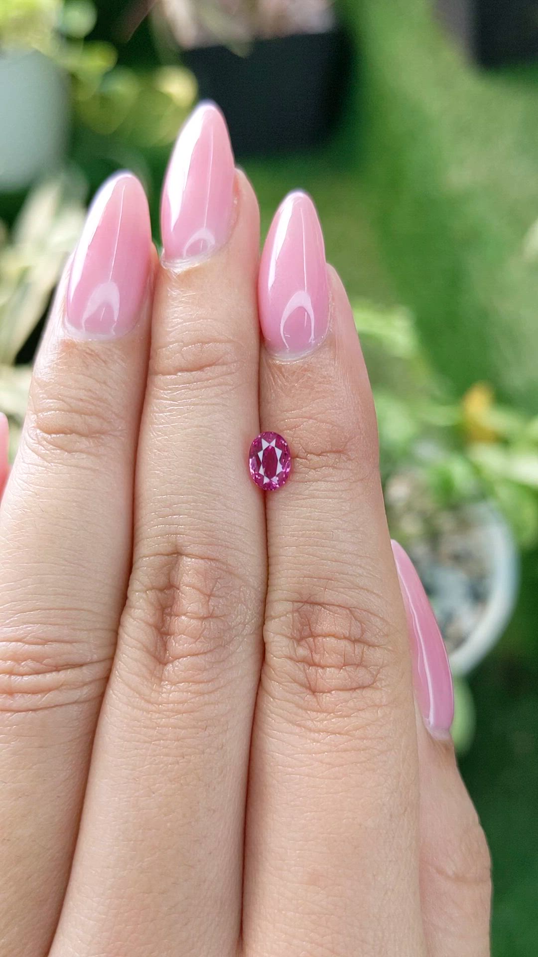 1.04 Ct. Reddish Pink Sapphire from Ceylon (Sri Lanka) Size Video