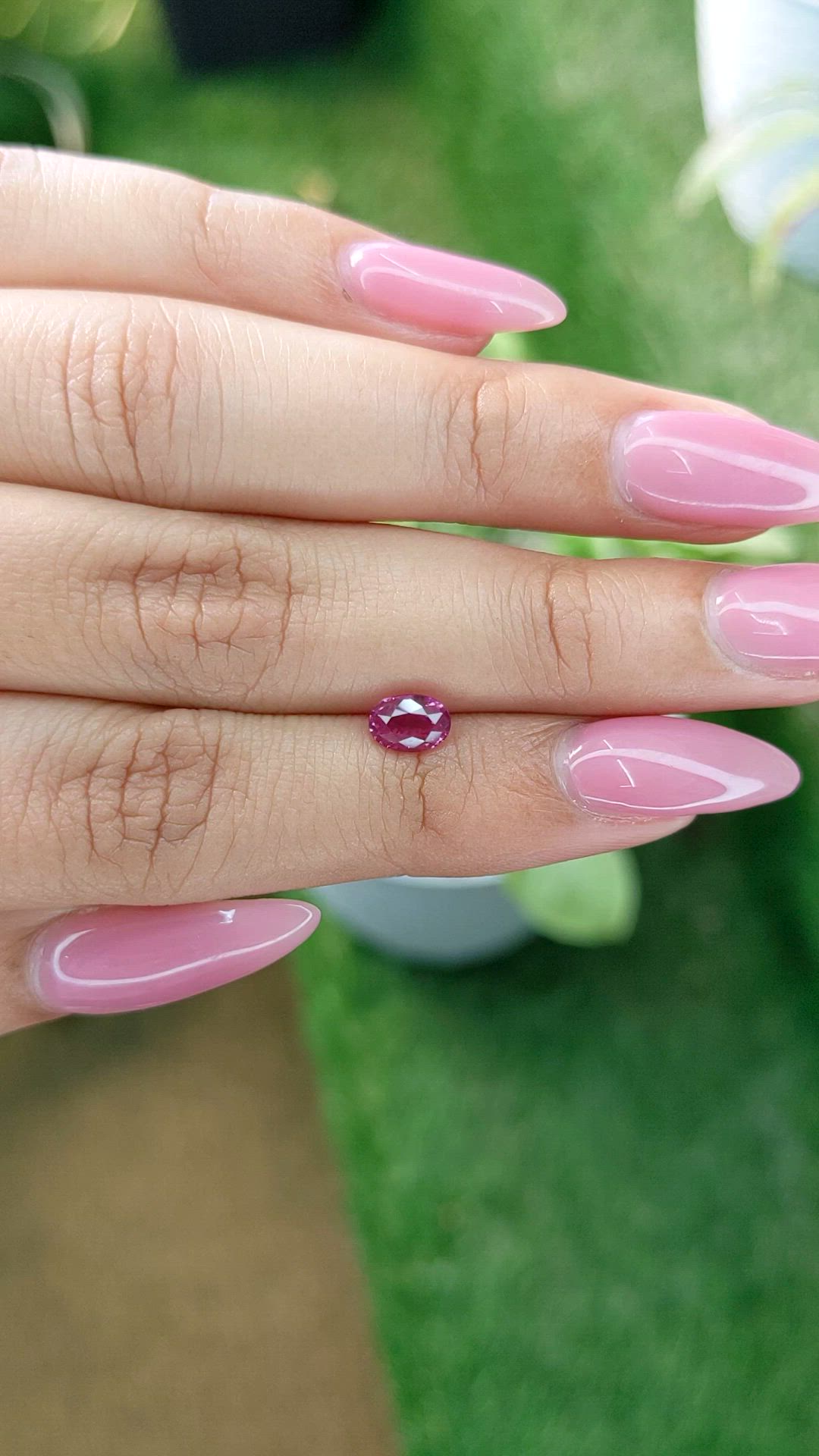 1.04 Ct. Reddish Pink Sapphire from Ceylon (Sri Lanka) Size Video