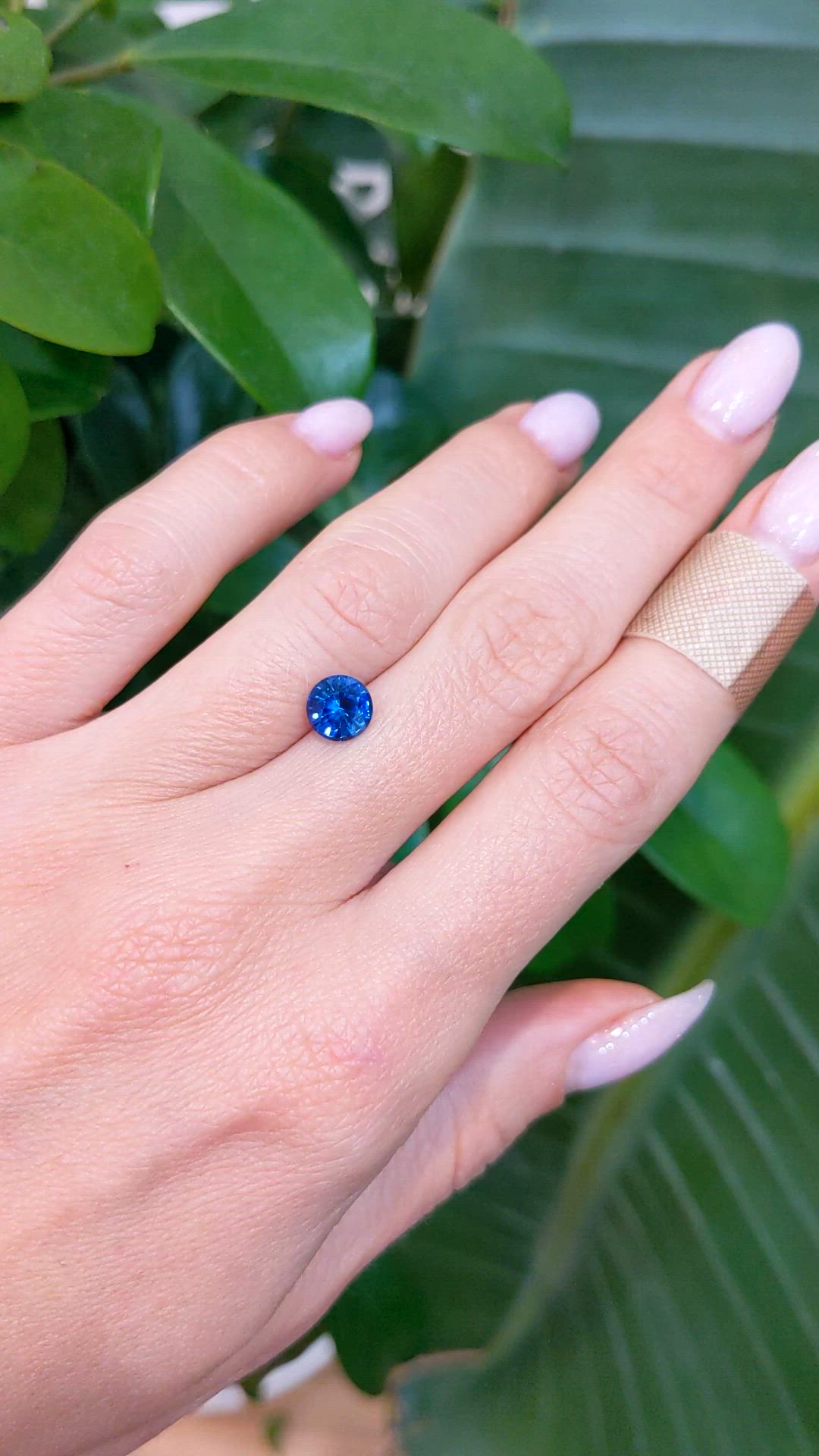 1.35 Ct. Blue Sapphire from Ceylon (Sri Lanka) Size Video