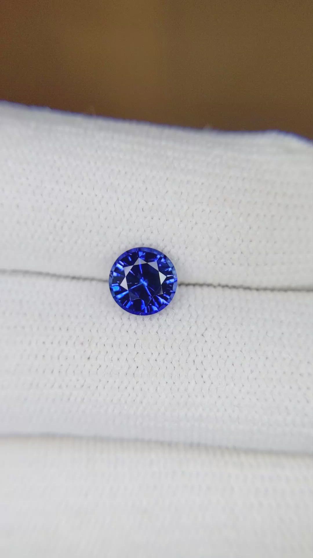 1.35 Ct. Blue Sapphire from Ceylon (Sri Lanka) Size Video