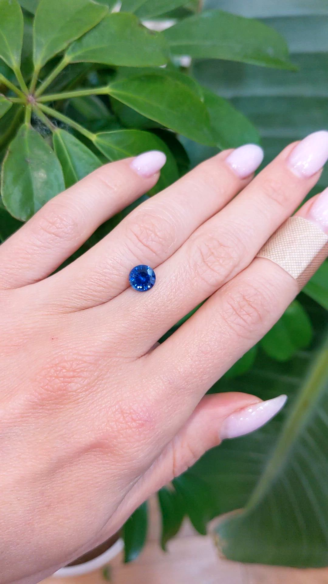 1.34 Ct. Blue Sapphire from Ceylon (Sri Lanka) Size Video