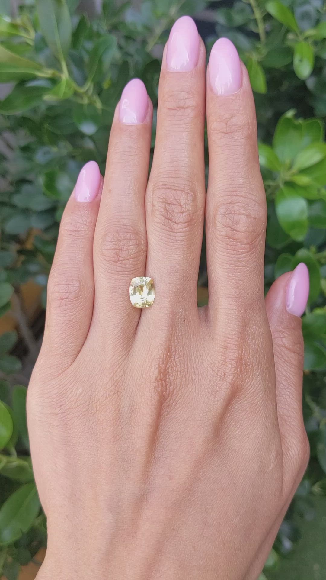 2.31 Ct. Yellow Sapphire from Ceylon (Sri Lanka) Size Video