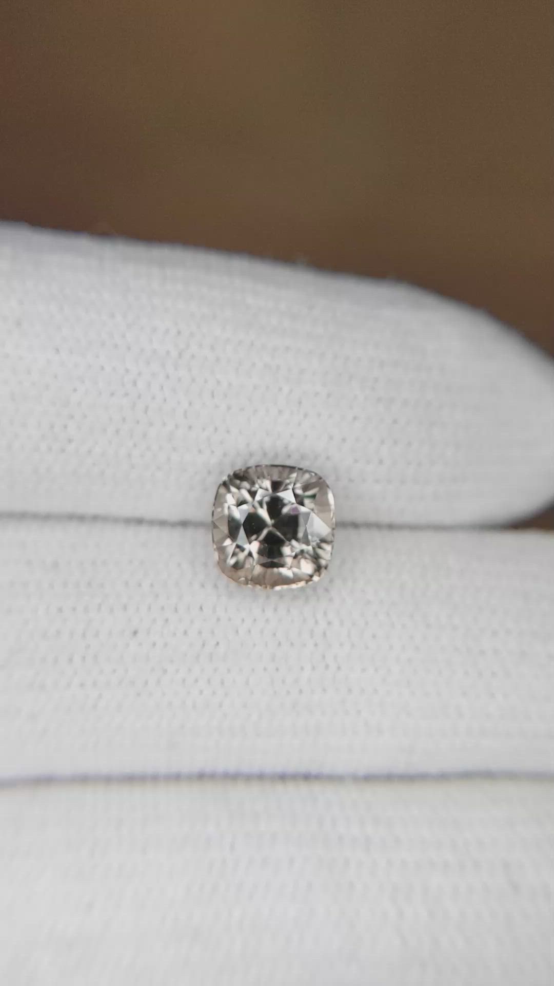 2.35 Ct. Yellowish Brown Sapphire from Ceylon (Sri Lanka) Size Video