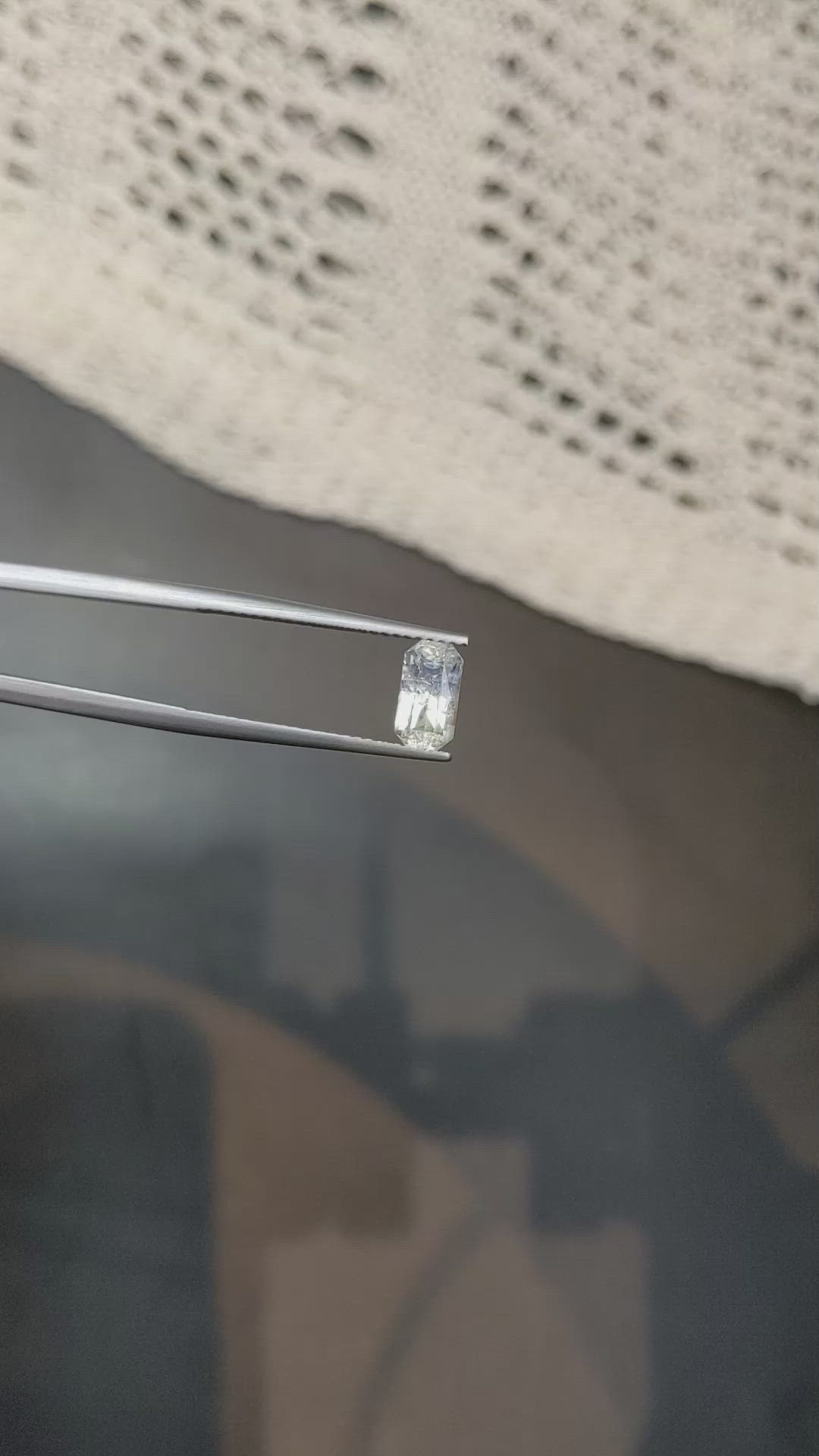 1.22 Ct. Bi Color Sapphire from Ceylon (Sri Lanka) Size Video