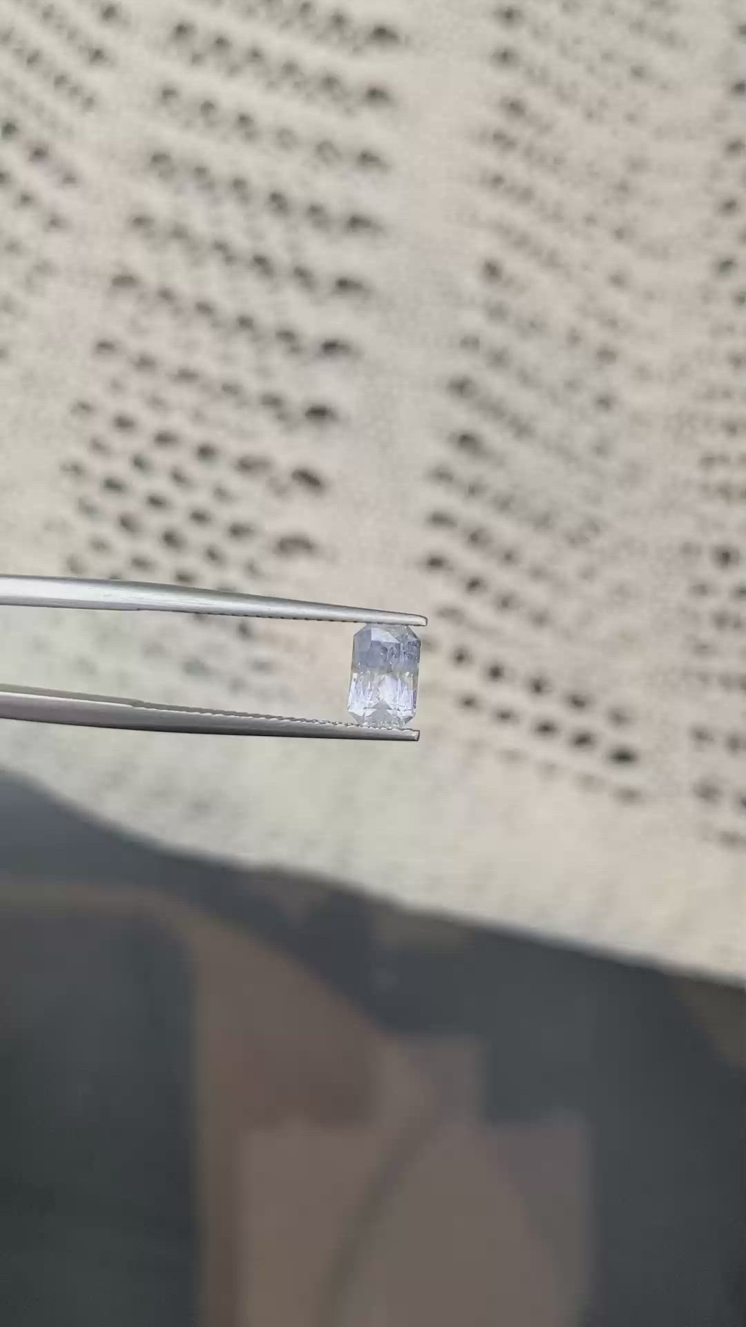 1.17 Ct. Bi Color Sapphire from Ceylon (Sri Lanka) Size Video