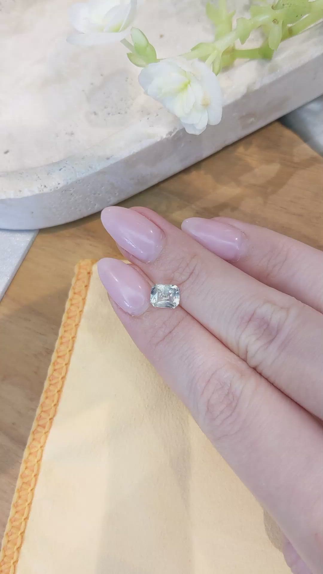 1.39 Ct. Yellow Sapphire from Ceylon (Sri Lanka) Size Video