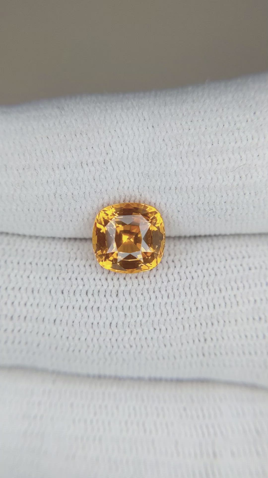 3.21 Ct. Yellow Sapphire from Ceylon (Sri Lanka) Size Video