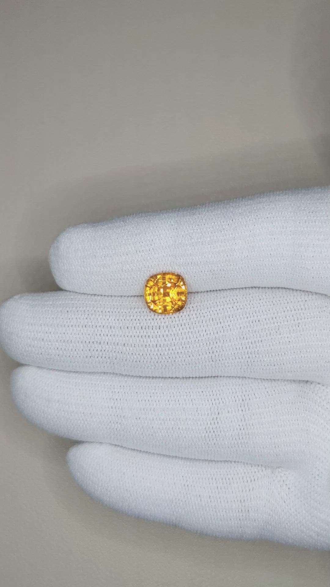 3.21 Ct. Yellow Sapphire from Ceylon (Sri Lanka) Size Video