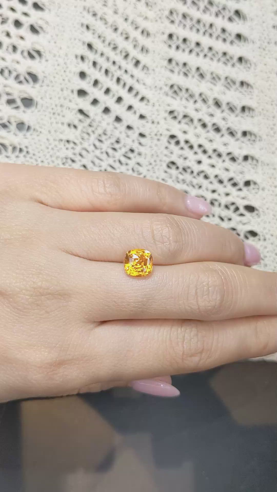 3.21 Ct. Yellow Sapphire from Ceylon (Sri Lanka) Size Video