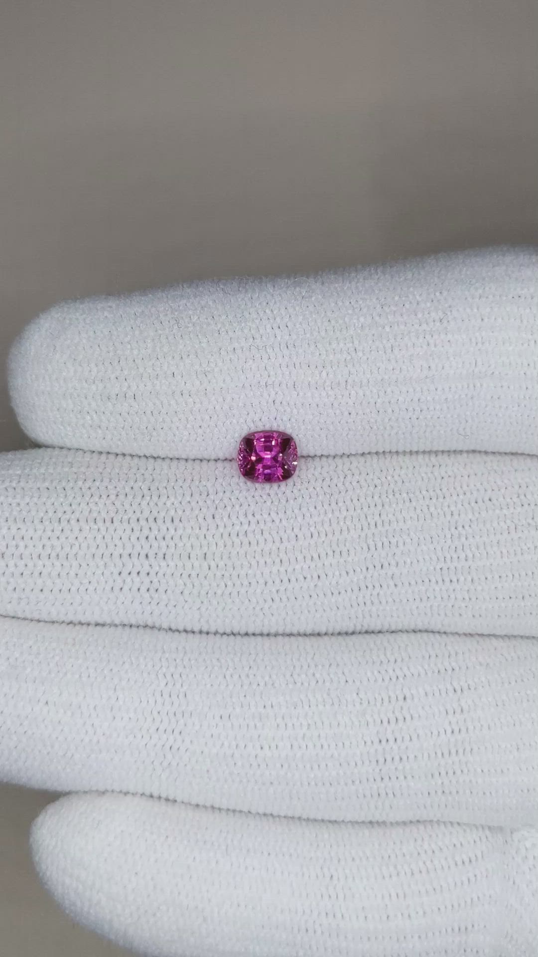 0.74 Ct. Purplish Pink Sapphire from Ceylon (Sri Lanka) Size Video