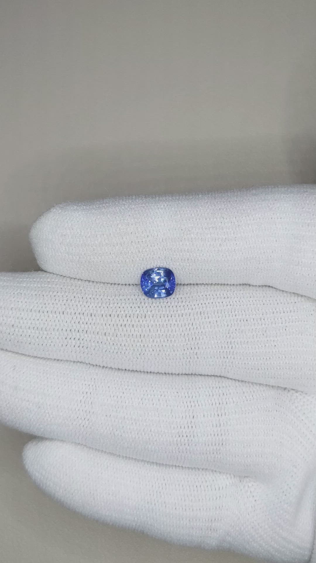 1.11 Ct. Blue Sapphire from Ceylon (Sri Lanka) Size Video