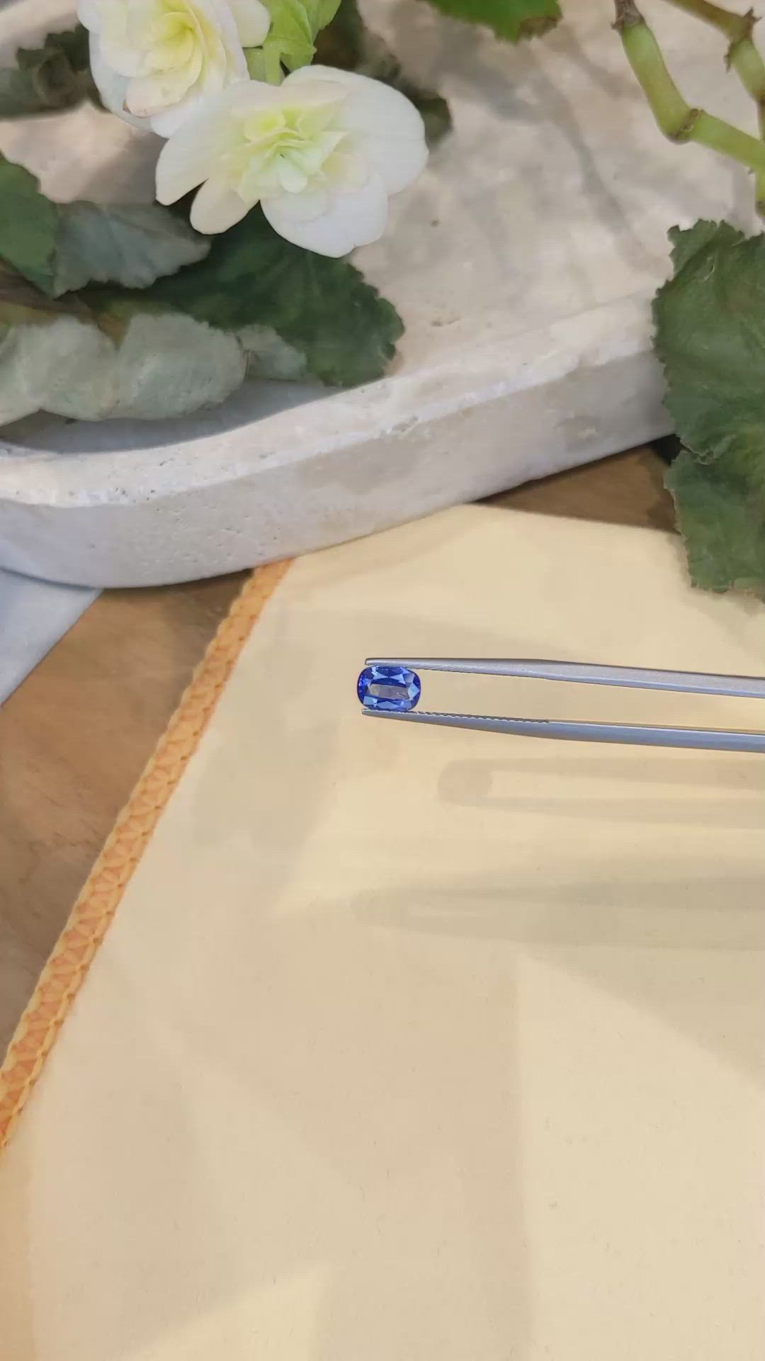 1.05 Ct. Blue Sapphire from Ceylon (Sri Lanka) Size Video