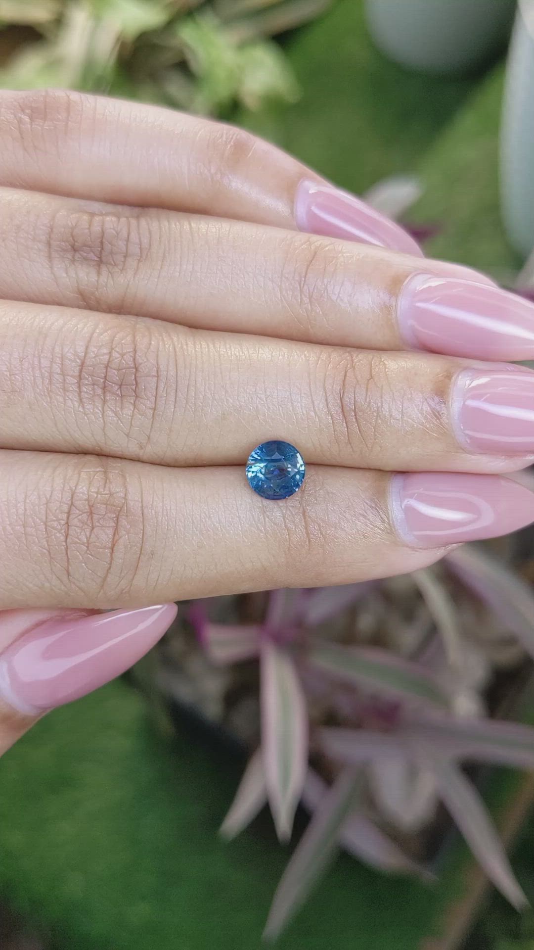 1.22 Ct. Sapphire from Ceylon (Sri Lanka) Size Video