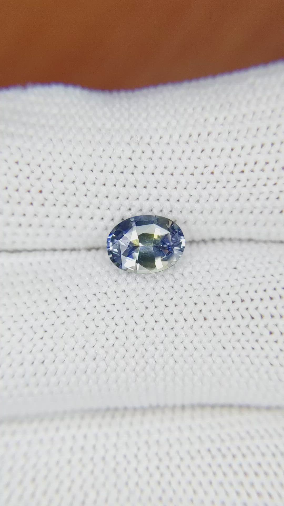 1.34 Ct. Bi Color Sapphire from Ceylon (Sri Lanka) Size Video