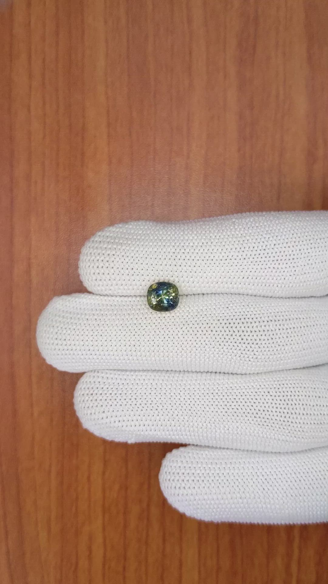 2.05 Ct. Bi Color Sapphire from Ceylon (Sri Lanka) Size Video