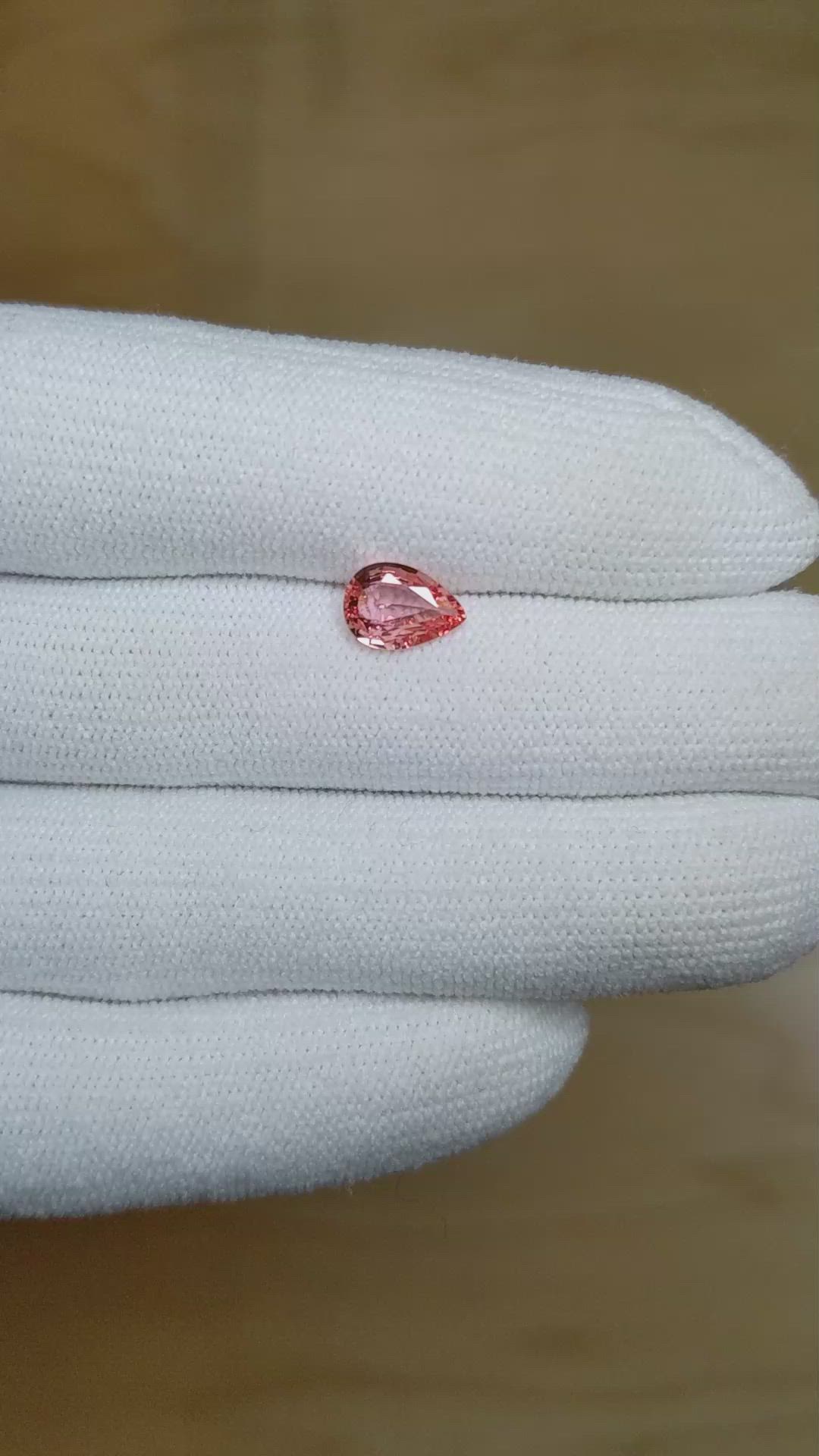 1.05 Ct. Padparadscha Sapphire from Ceylon (Sri Lanka) Size Video