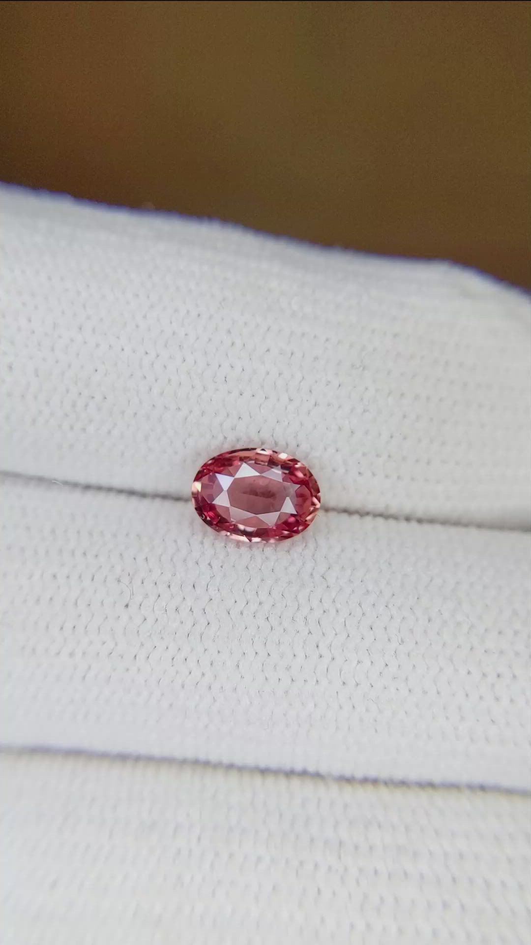 1.08 Ct. Padparadscha Sapphire from Ceylon (Sri Lanka) Size Video