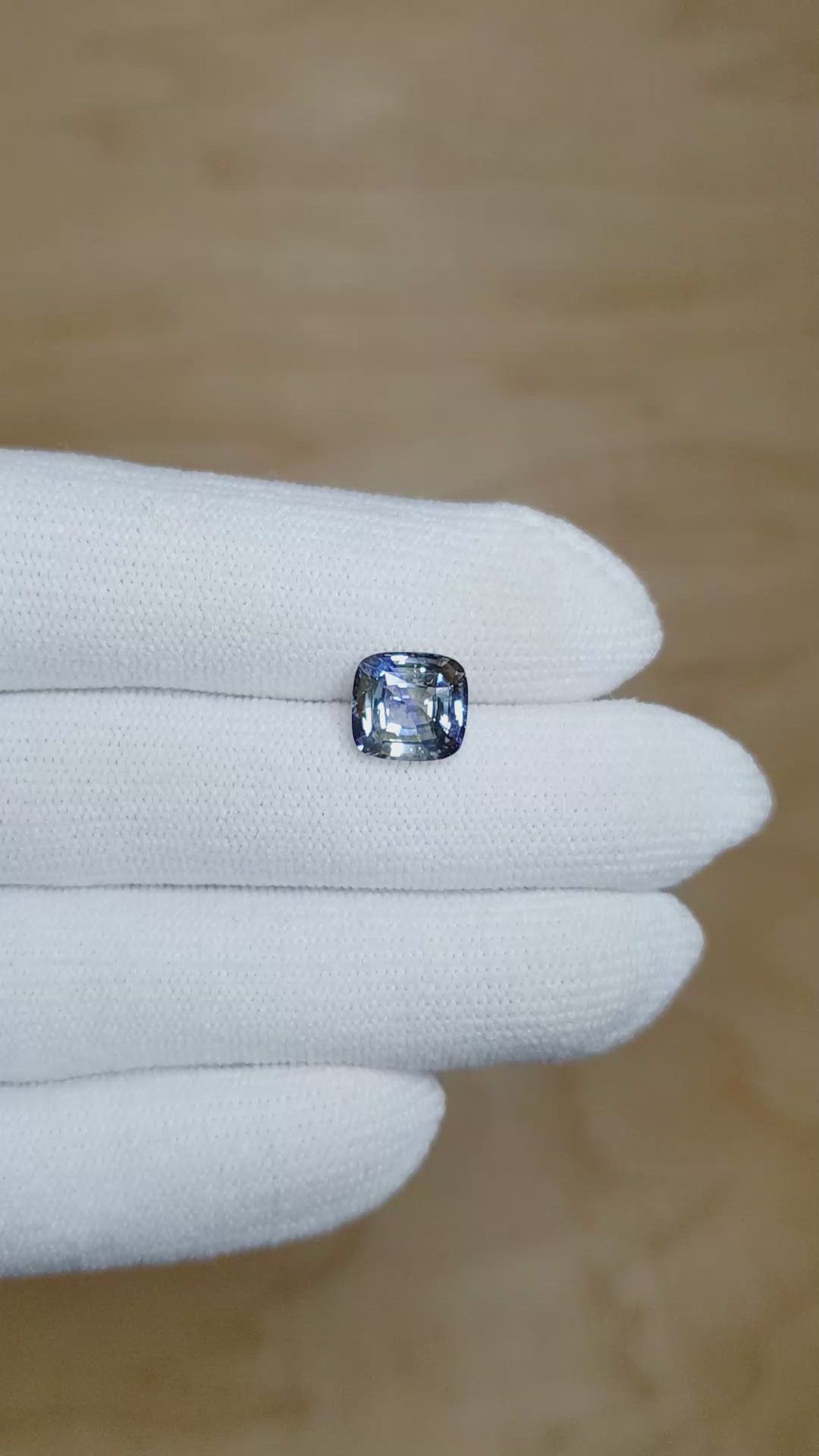 3.09 Ct. Bi Color Sapphire from Ceylon (Sri Lanka) Size Video