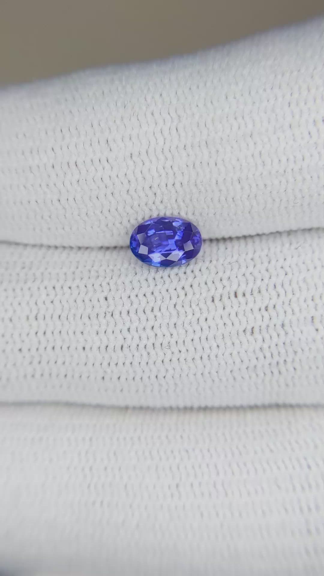 0.81 Ct. Blue Sapphire from Ceylon (Sri Lanka) Size Video
