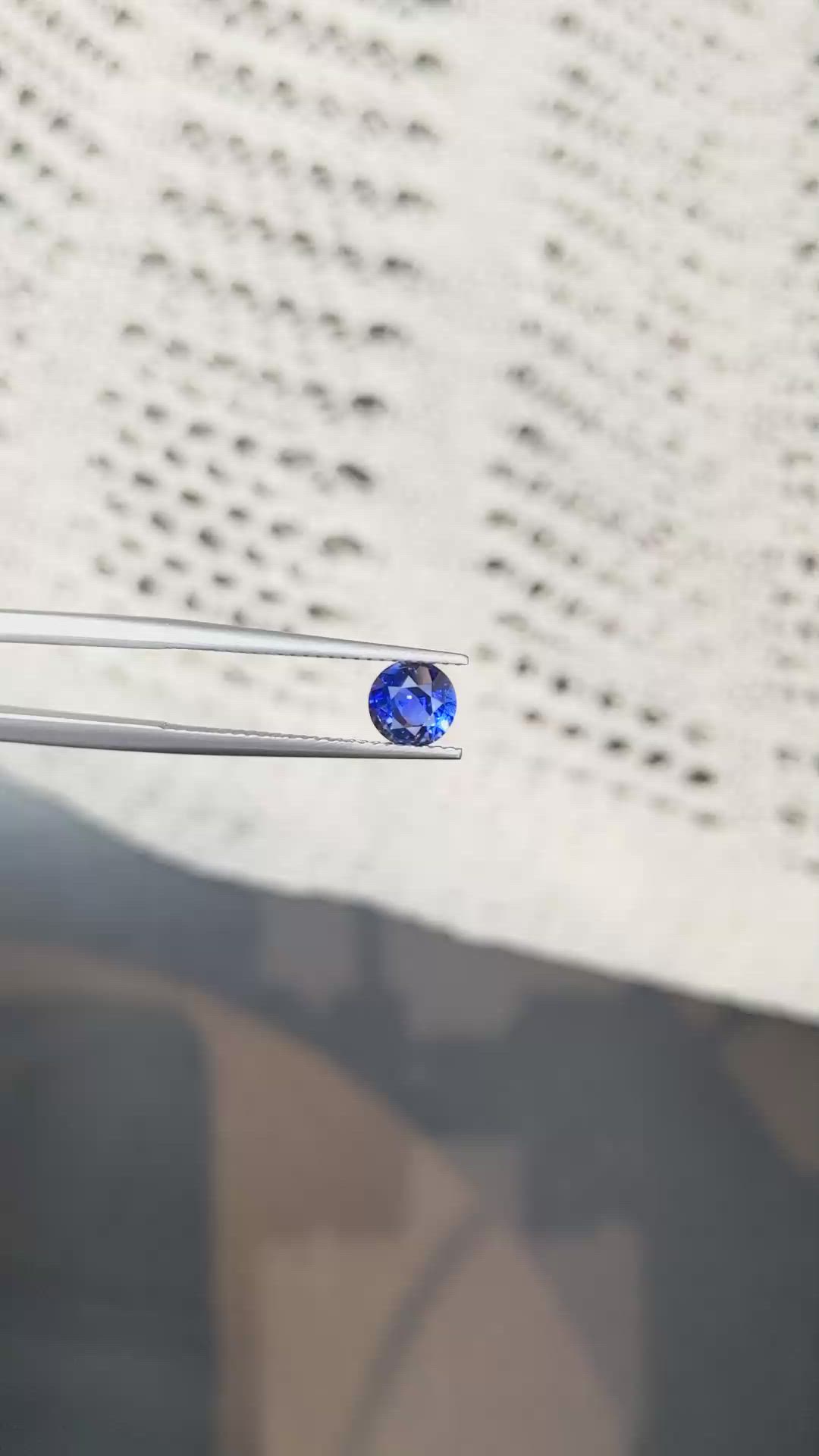 1.01 Ct. Blue Sapphire from Ceylon (Sri Lanka) Size Video