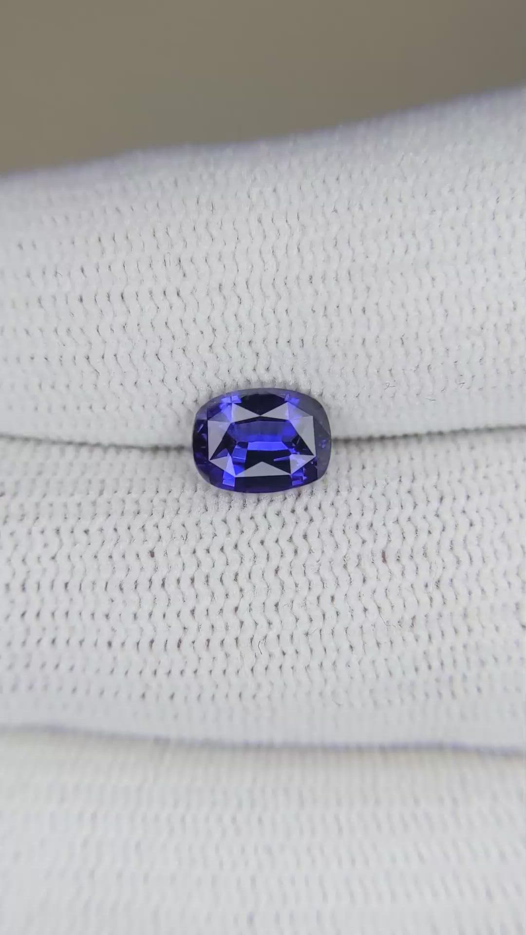 1.42 Ct. Blue Sapphire from Ceylon (Sri Lanka) Size Video