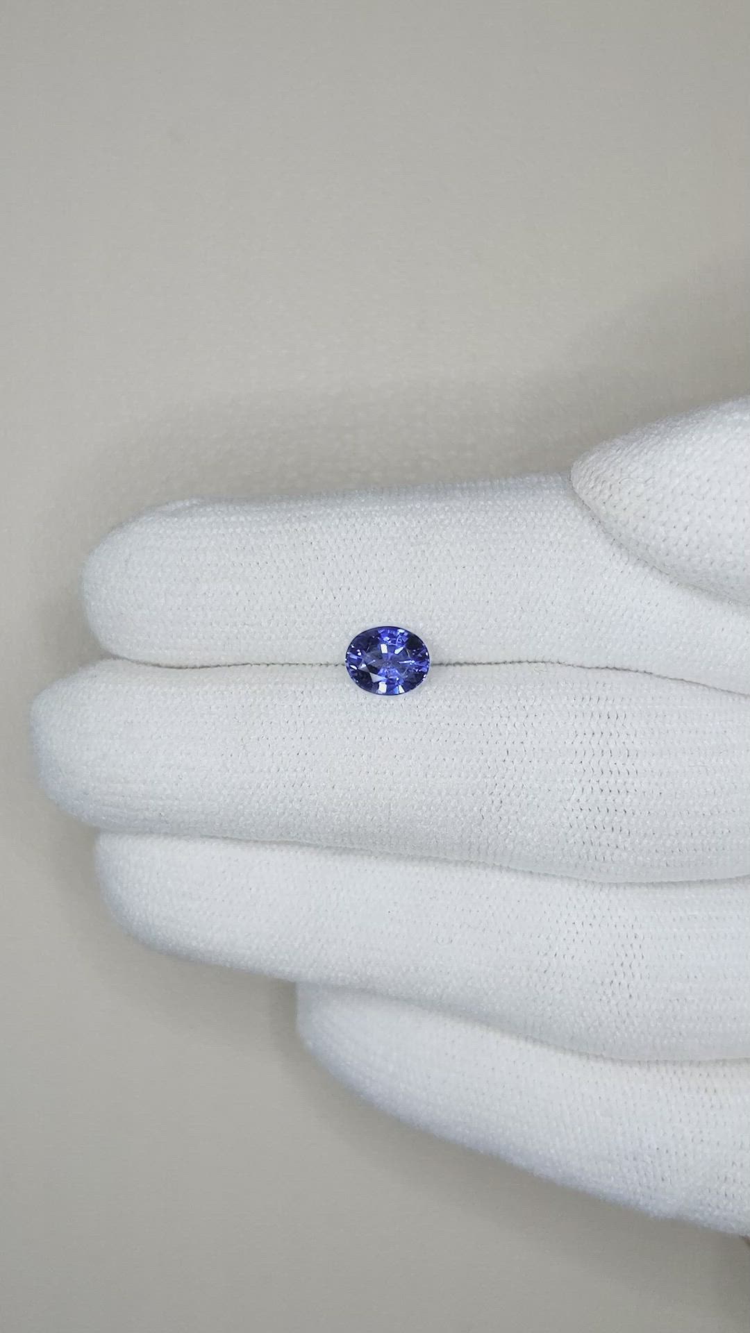 1.07 Ct. Blue Sapphire from Ceylon (Sri Lanka) Size Video